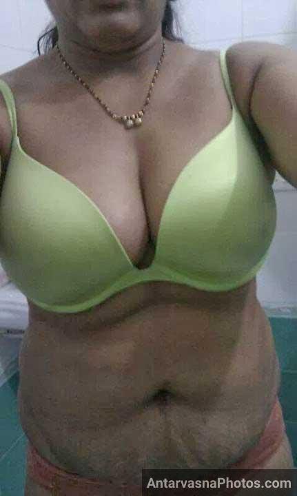 https://www.antarvasnaphotos2.com/wp-content/uploads/2016/04/desi-bra-big-boobs.jpg