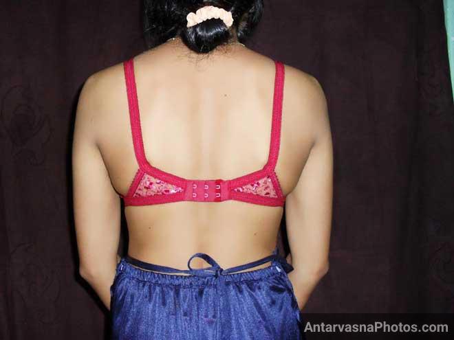 https://www.antarvasnaphotos2.com/wp-content/uploads/2016/06/marathi-bhabhi-hot-bra-photo.jpg