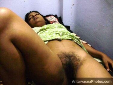 Hairy chut kholi nude Indian housewife ne nokar ke samne