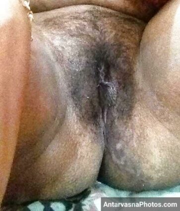 Hairy choot me lund lene ko ready thi meri hot kamwali