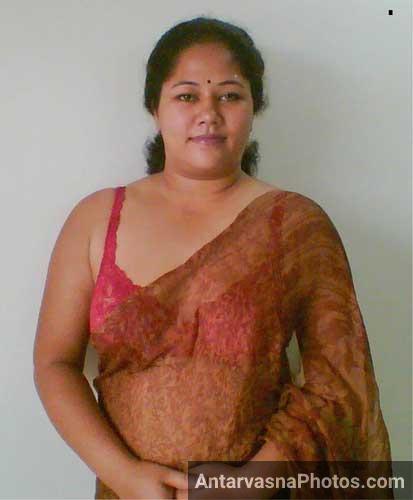 https://www.antarvasnaphotos2.com/wp-content/uploads/2016/12/mummy-ki-saheli-indu-ke-hot-pics.jpg