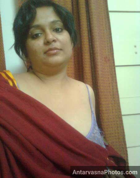 https://www.antarvasnaphotos2.com/wp-content/uploads/2017/01/mature-indian-bhabhi-hot-pics.jpg