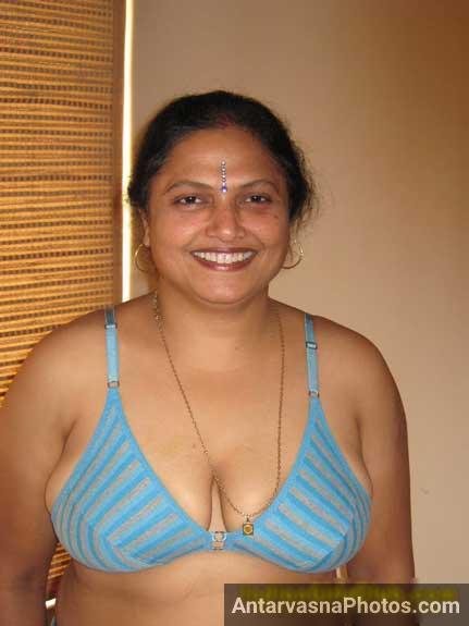 https://www.antarvasnaphotos2.com/wp-content/uploads/2017/01/punjabi-aunty-hot-pics.jpg