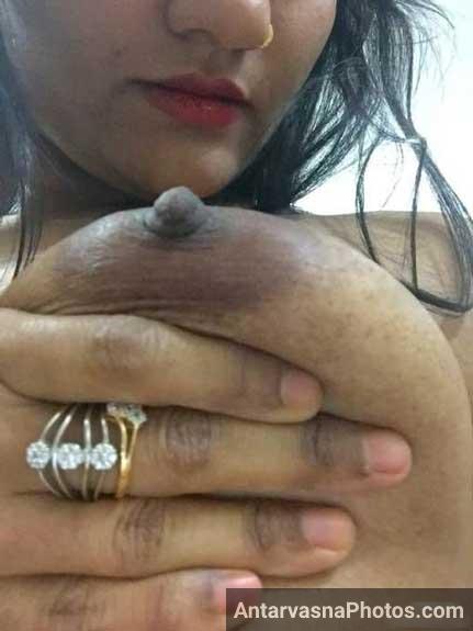 https://www.antarvasnaphotos2.com/wp-content/uploads/2017/02/raseeli-bhabhi-ki-sexy-chuchiya.jpg