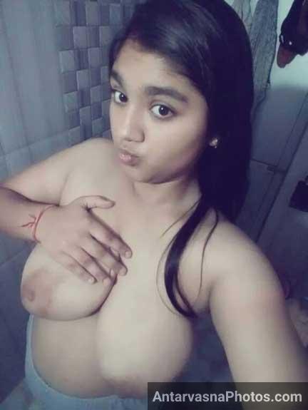 https://www.antarvasnaphotos2.com/wp-content/uploads/2017/03/jasmine-patil-sexy-boobs.jpg