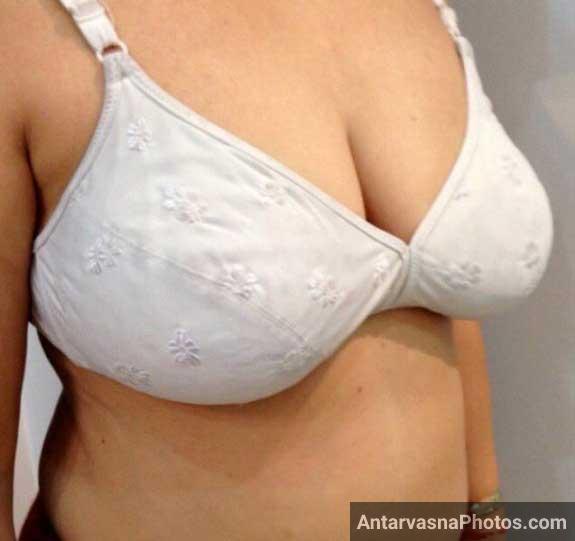 https://www.antarvasnaphotos2.com/wp-content/uploads/2017/03/madhu-aunty-in-sexy-bra.jpg