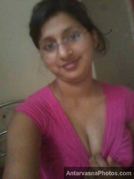 https://www.antarvasnaphotos2.com/wp-content/uploads/2017/03/sexy-indian-teacher.jpg