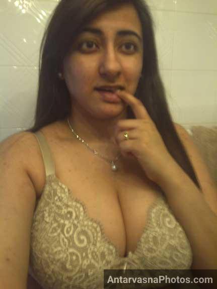 https://www.antarvasnaphotos2.com/wp-content/uploads/2017/04/hot-kanpur-aunty-big-boobs.jpg