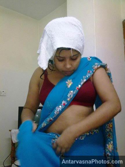 https://www.antarvasnaphotos2.com/wp-content/uploads/2017/05/bengali-bhabhi-hot-saree-pics.jpg