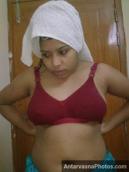 https://www.antarvasnaphotos2.com/wp-content/uploads/2017/05/indian-cheating-housewife-hot-pics.jpg