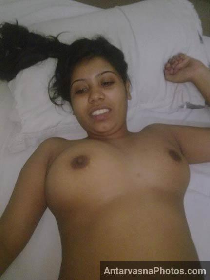 https://www.antarvasnaphotos2.com/wp-content/uploads/2017/05/sexy-desi-housewife-nude-pics.jpg