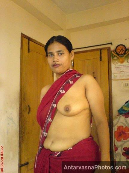 https://www.antarvasnaphotos2.com/wp-content/uploads/2017/06/mature-indian-kamwlai-boobs-show.jpg