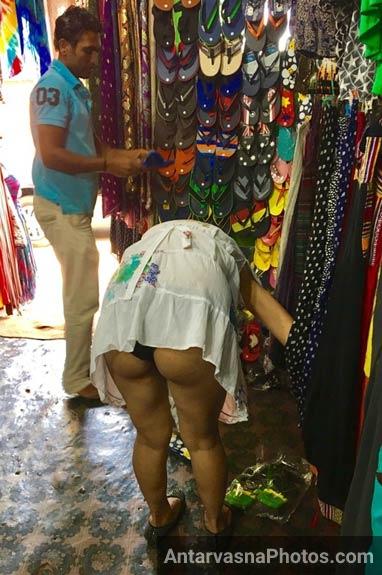 https://www.antarvasnaphotos2.com/wp-content/uploads/2017/07/desi-wife-ass-show-in-public.jpg