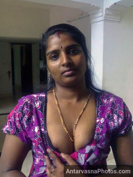 https://www.antarvasnaphotos2.com/wp-content/uploads/2017/07/sexy-mallu-aunty-hot-pics.jpg