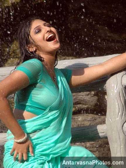 https://www.antarvasnaphotos2.com/wp-content/uploads/2017/09/horny-woman-wet-saree.jpg