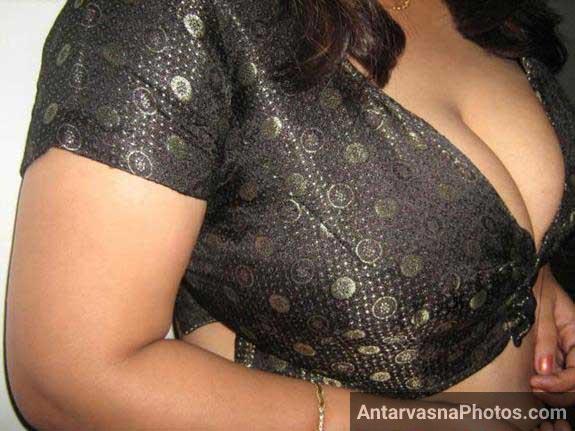 https://www.antarvasnaphotos2.com/wp-content/uploads/2017/10/Desi-tight-boobs.jpg