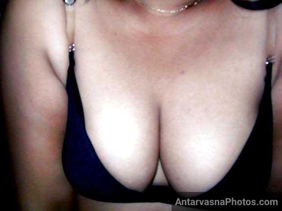 https://www.antarvasnaphotos2.com/wp-content/uploads/2017/11/Boobs-cleaves.jpg