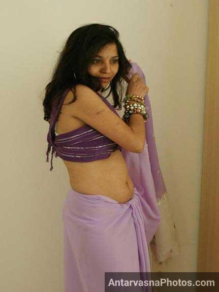 https://www.antarvasnaphotos2.com/wp-content/uploads/2017/11/Sexy-saree-aunty.jpg