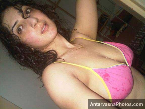 https://www.antarvasnaphotos2.com/wp-content/uploads/2017/11/sexy-indian-bhabhi.jpg