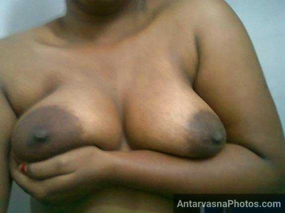 https://www.antarvasnaphotos2.com/wp-content/uploads/2017/12/desi-boobs-2.jpg