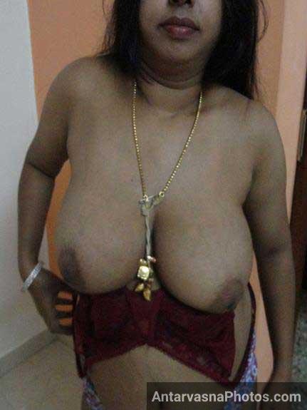 https://www.antarvasnaphotos2.com/wp-content/uploads/2018/03/desi-bade-boobs.jpg