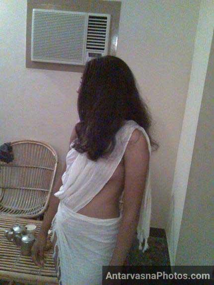 https://www.antarvasnaphotos2.com/wp-content/uploads/2018/03/housewife-indian.jpg