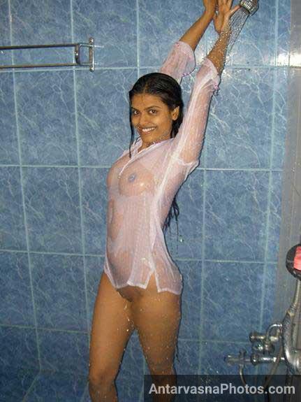 https://www.antarvasnaphotos2.com/wp-content/uploads/2018/05/nude-shower-photos.jpg