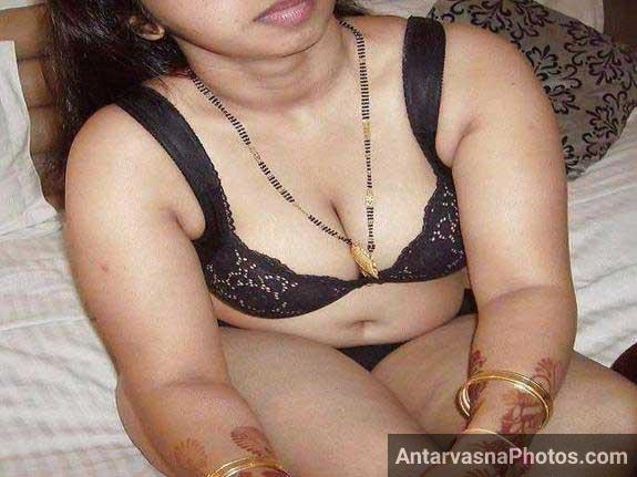 https://www.antarvasnaphotos2.com/wp-content/uploads/2018/07/hot-desi-aunty.jpg