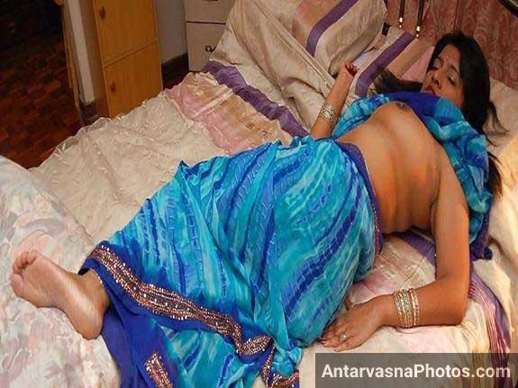 https://www.antarvasnaphotos2.com/wp-content/uploads/2018/07/sexy-saree.jpg