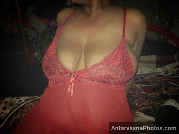 https://www.antarvasnaphotos2.com/wp-content/uploads/2018/09/big-indian-boobs-2.jpg