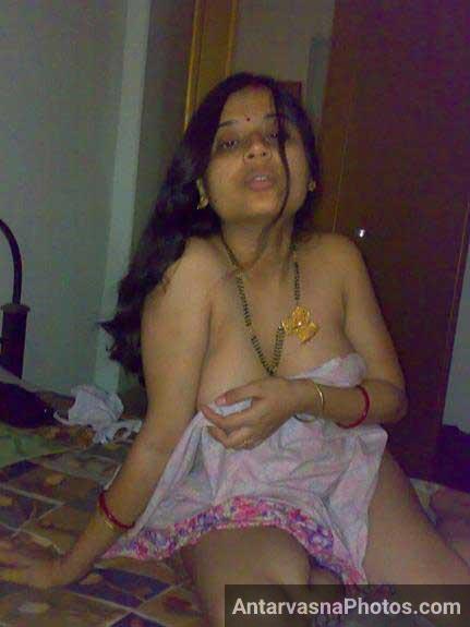 https://www.antarvasnaphotos2.com/wp-content/uploads/2018/12/sexy-bhabhi-3.jpg