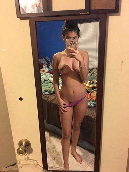 https://www.antarvasnaphotos2.com/wp-content/uploads/2019/01/porn-selfie.jpg