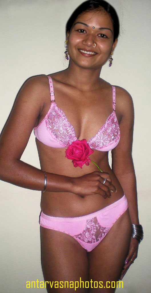 https://www.antarvasnaphotos2.com/wp-content/uploads/2019/06/Indian-girl-in-pink-bra-and-panty.jpg