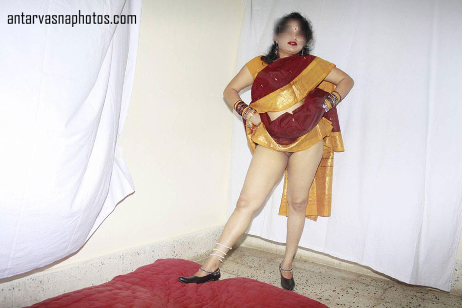 https://www.antarvasnaphotos2.com/wp-content/uploads/2019/06/Sexy-Indian-aunt.jpg