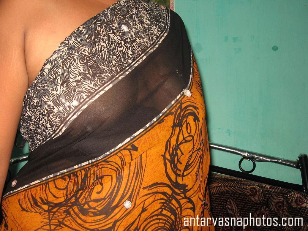 https://www.antarvasnaphotos2.com/wp-content/uploads/2019/07/Aparna-aunty-ke-nipples.jpg