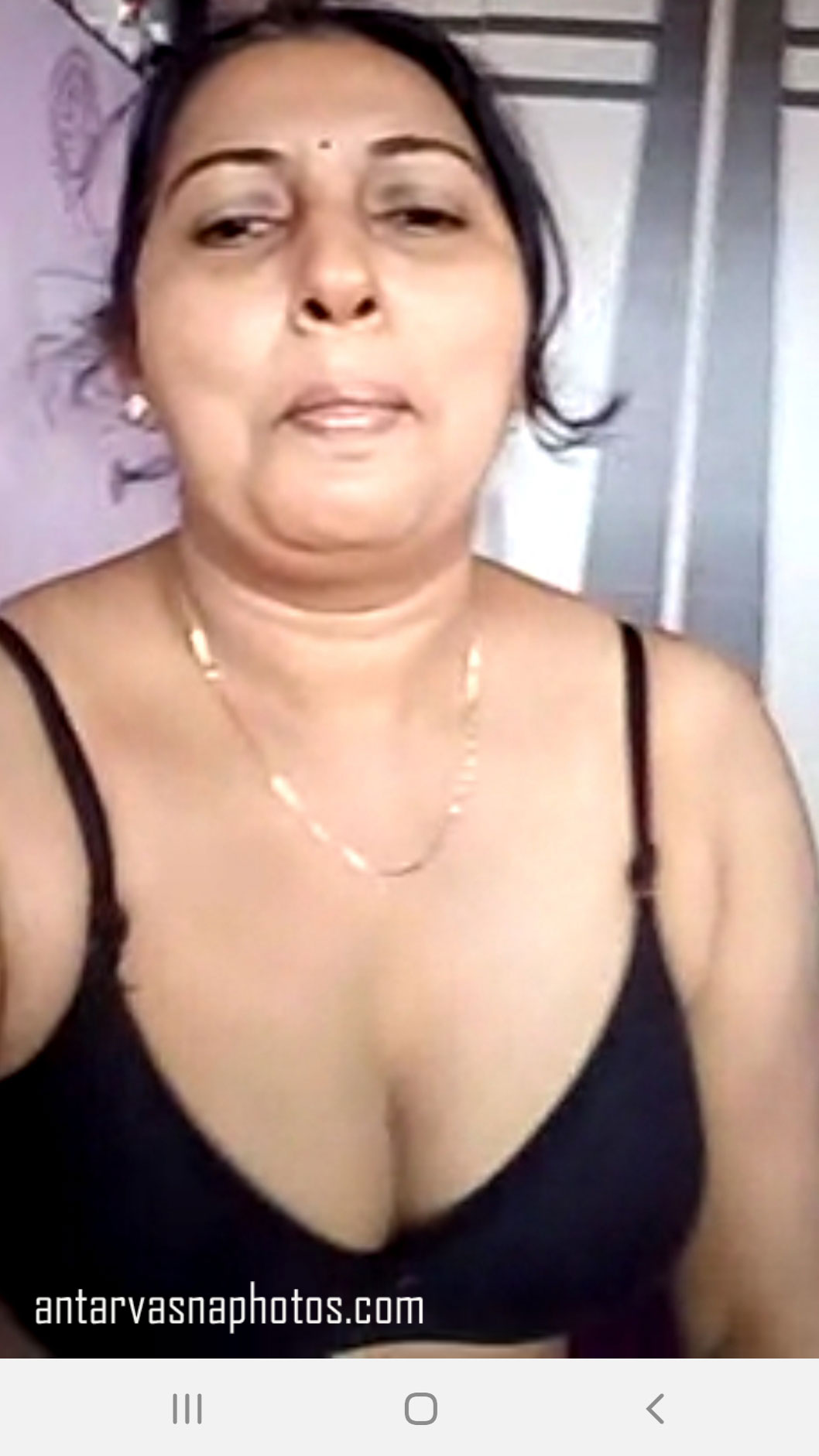 https://www.antarvasnaphotos2.com/wp-content/uploads/2019/07/Aunty-ki-nude-selfie.jpg