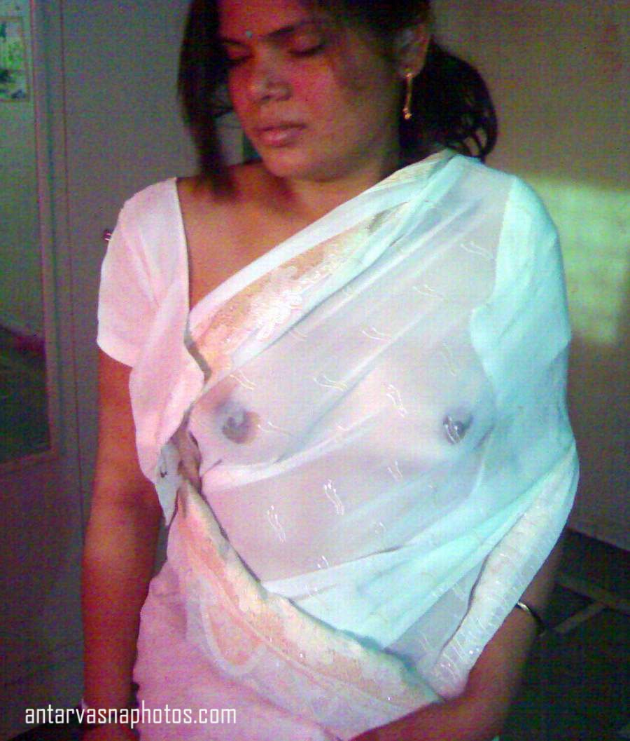 https://www.antarvasnaphotos2.com/wp-content/uploads/2019/07/Bhabhi-ke-black-nipples.jpg