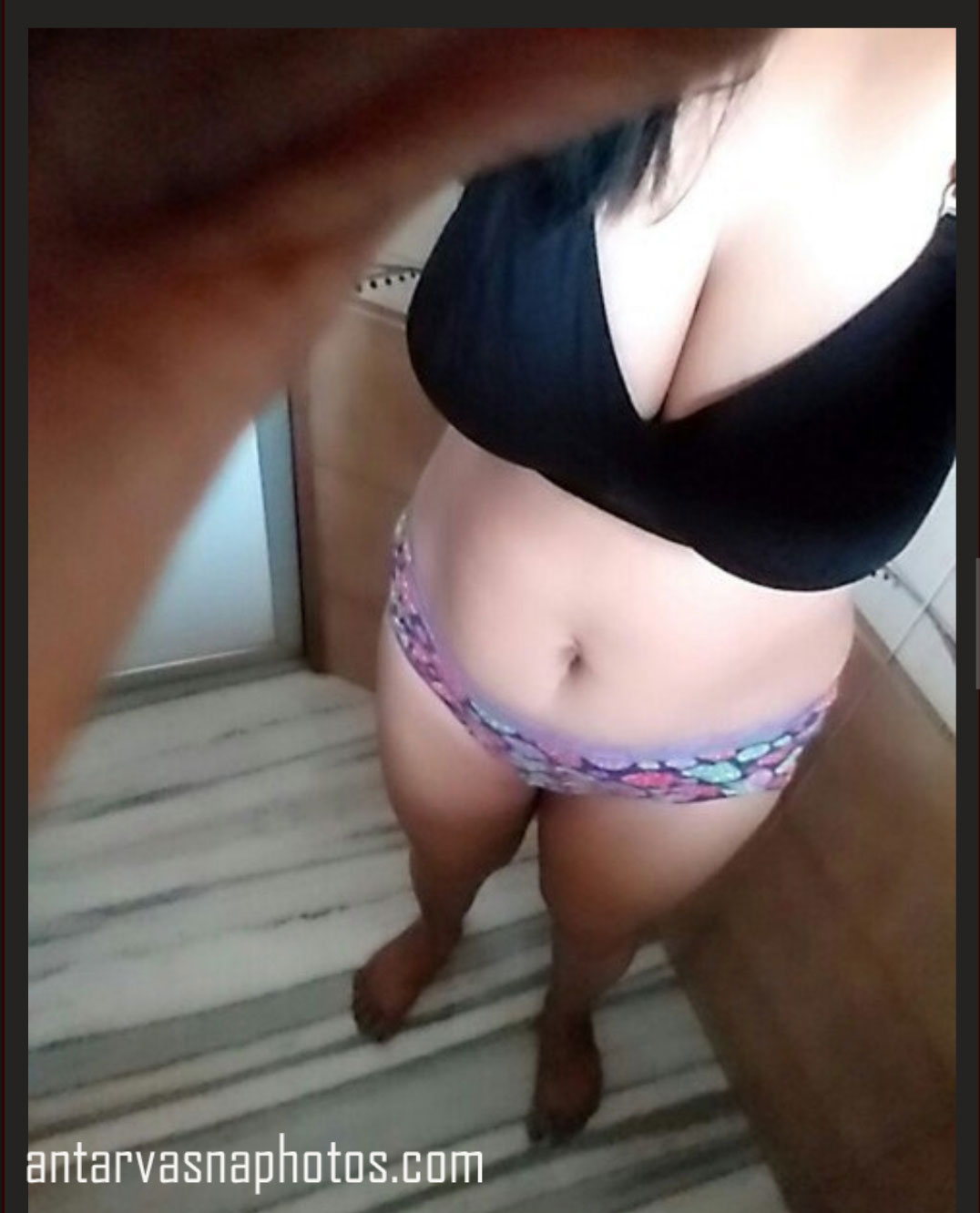 https://www.antarvasnaphotos2.com/wp-content/uploads/2019/07/Hot-Indian-selfie.jpg