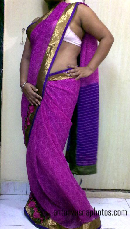 https://www.antarvasnaphotos2.com/wp-content/uploads/2019/07/Indian-mom-in-saree.jpg