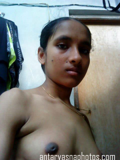 https://www.antarvasnaphotos2.com/wp-content/uploads/2019/08/Indian-teen-ki-nude-selfie.jpg