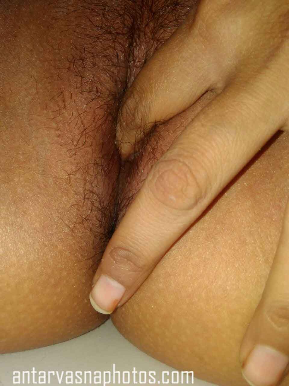 https://www.antarvasnaphotos2.com/wp-content/uploads/2019/09/Fingering-pussy-1.jpg