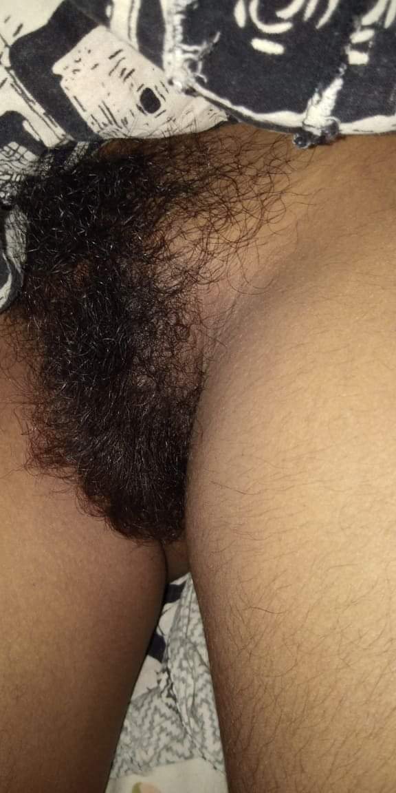 https://www.antarvasnaphotos2.com/wp-content/uploads/2019/11/Desi-hairy-choot.jpeg