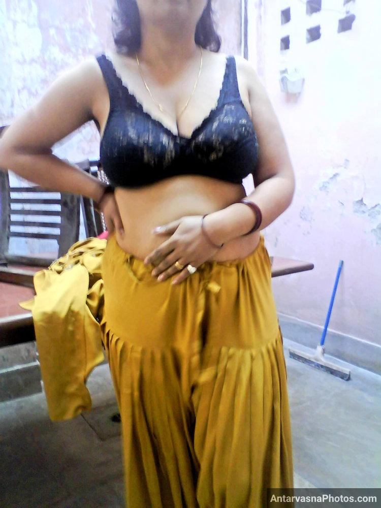 https://www.antarvasnaphotos2.com/wp-content/uploads/2019/11/Hot-wife.jpg