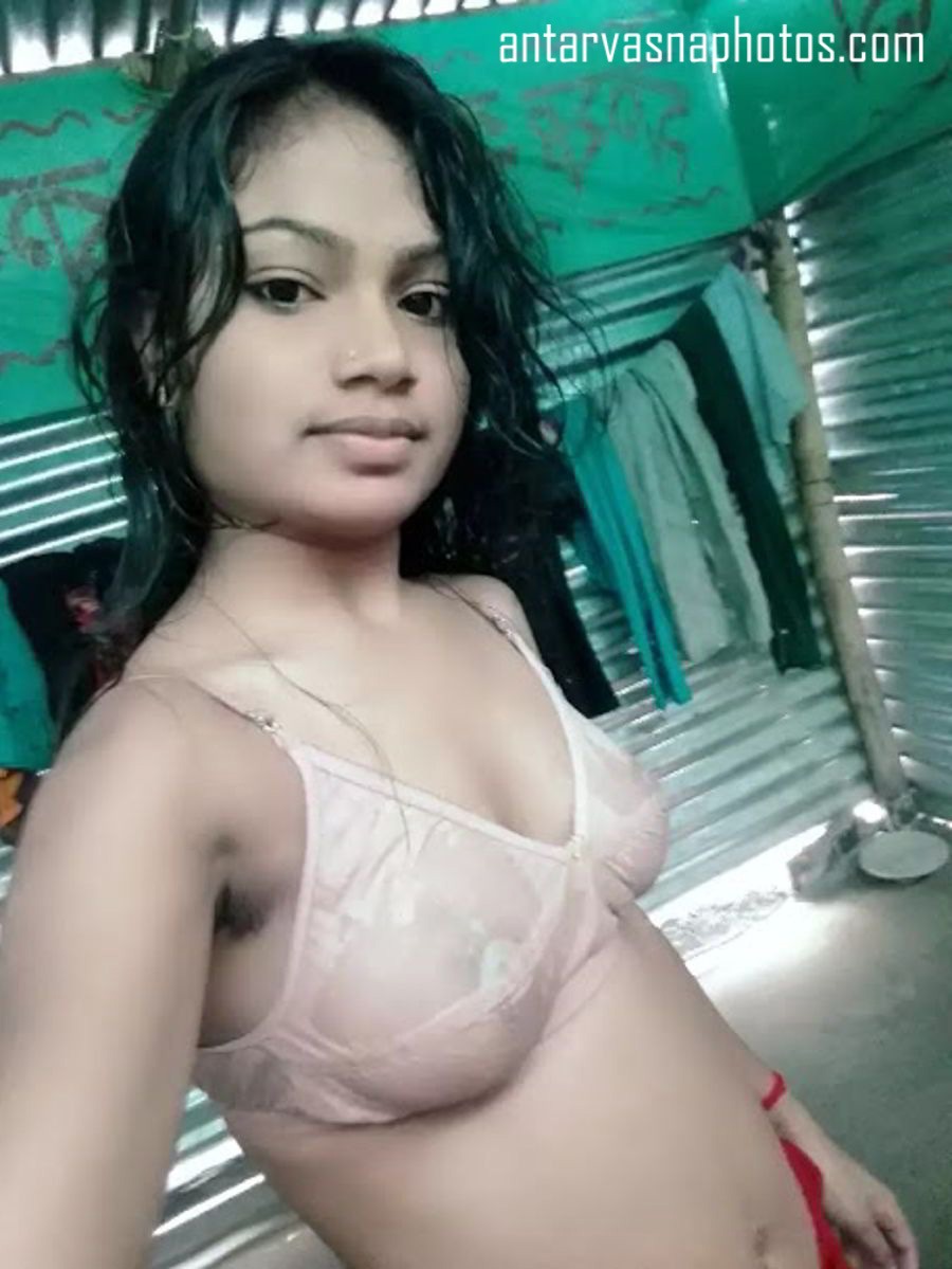 https://www.antarvasnaphotos2.com/wp-content/uploads/2019/12/Bhojpuri-gf-in-bra.jpg