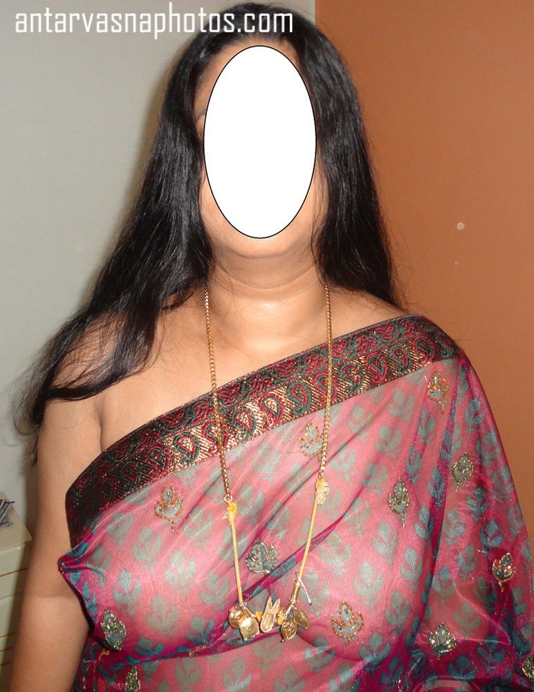 https://www.antarvasnaphotos2.com/wp-content/uploads/2019/12/Bua-exposing-boobs.jpg