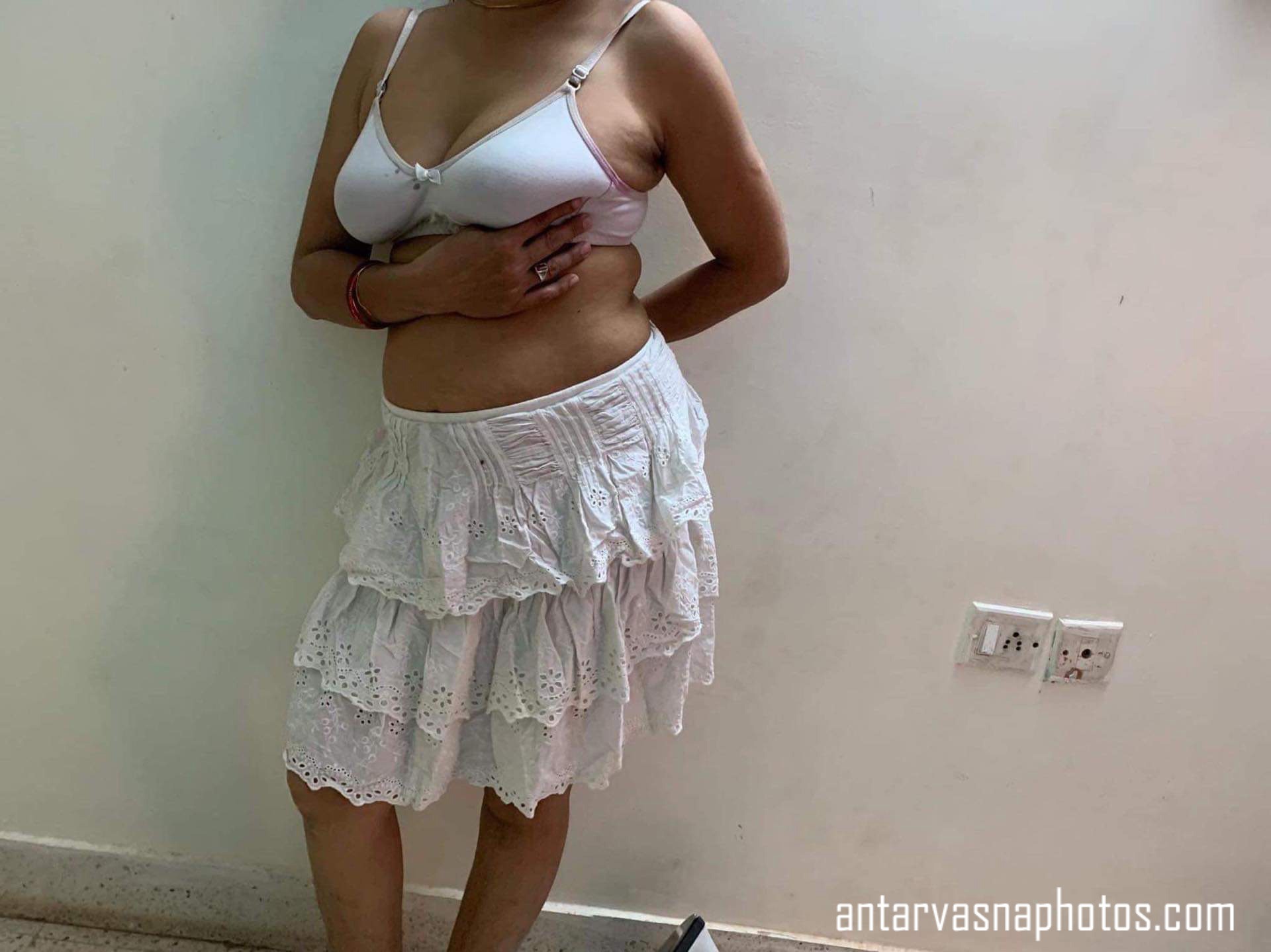 https://www.antarvasnaphotos2.com/wp-content/uploads/2019/12/Chudasi-wife.jpg