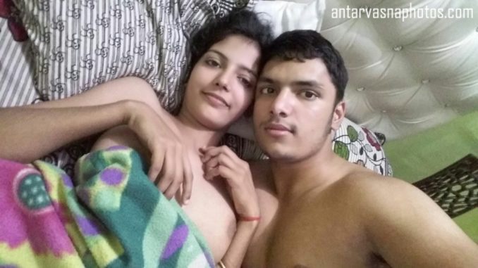 https://www.antarvasnaphotos2.com/wp-content/uploads/2019/12/Desi-couple-sex-pics.jpg