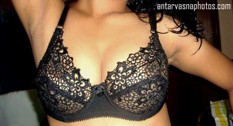 https://www.antarvasnaphotos2.com/wp-content/uploads/2019/12/Hot-bra-pic.jpg