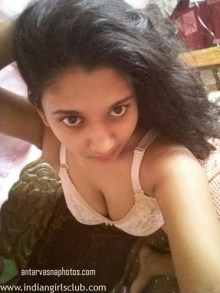 https://www.antarvasnaphotos2.com/wp-content/uploads/2020/01/Desi-teen-ki-hot-selfie.jpg