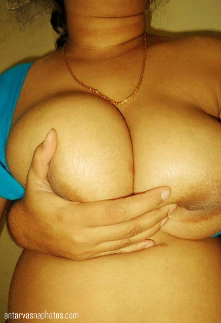 https://www.antarvasnaphotos2.com/wp-content/uploads/2020/01/Maid-ke-bade-boobs.jpg